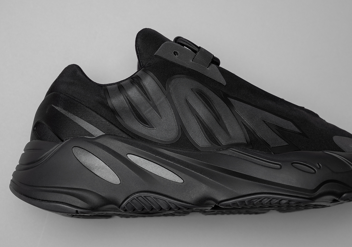 adidas-Yeezy-Boost-700-MNVN-Black-FV4440-2.jpg