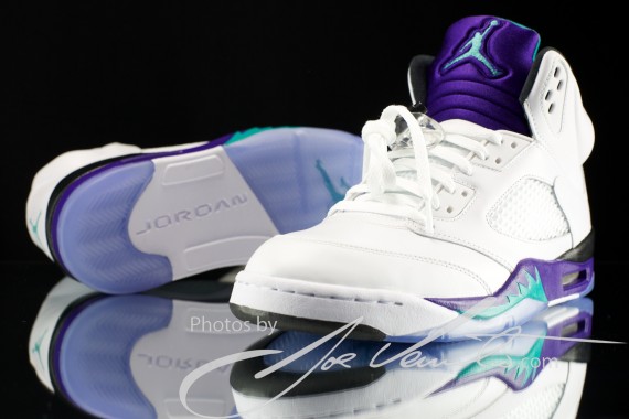 air-jordan-v-grape-new-images-08-570x380.jpg