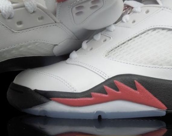 air-jordan-5-white-fire-red-black-01.jpg