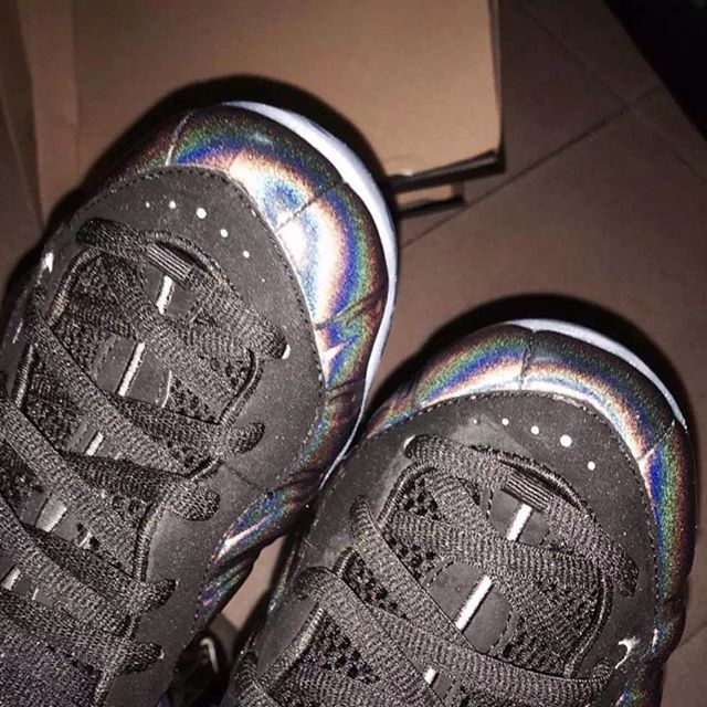 Nike-Foamposite-One-Hologram-up-close-to-toe.jpg