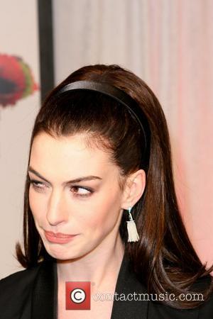 anne_hathaway_5223054.jpg