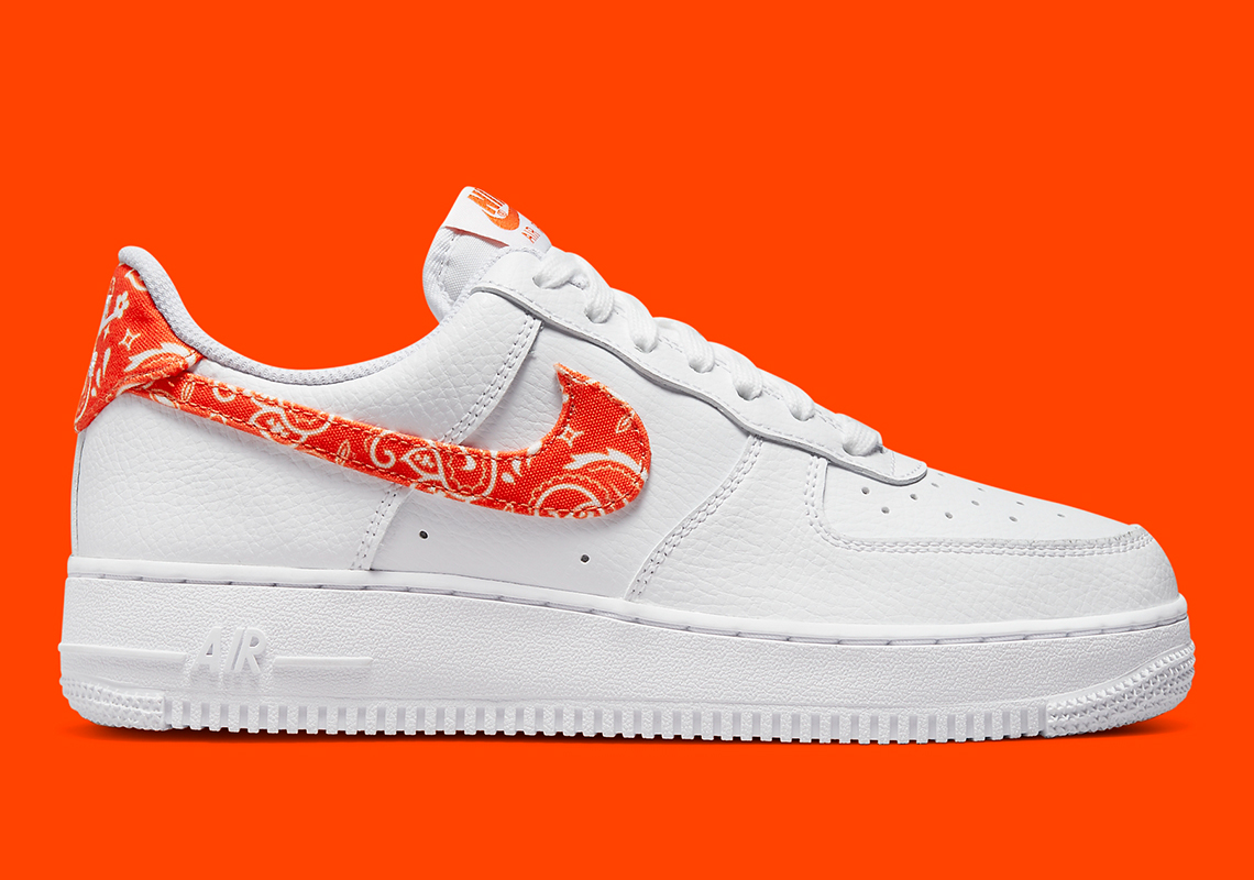 nike-air-force-1-low-07-ess-white-rush-orange-paisley-dj9942-102-5.jpg