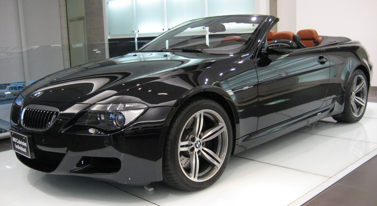 20080816030132%21BMW_E64_M6_Convertible.JPG