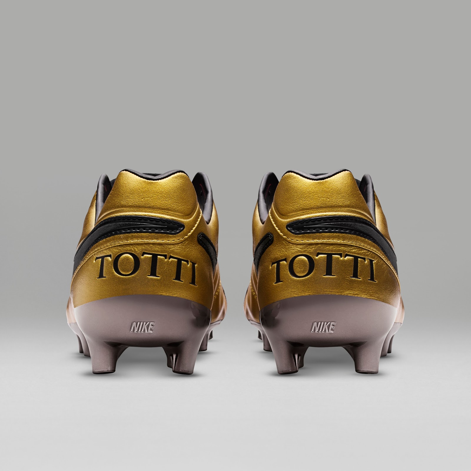 limited-edition-nike-tiempo-totti-x-roma-boots%2B%25286%2529.jpg