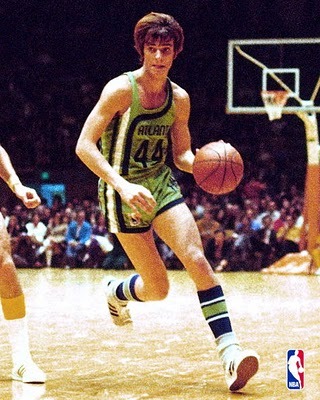 1374509364_991007-1143521579434-pistol_pete_maravich4.jpg