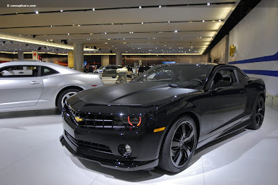 Chevy-Camaro-Black-DV-09-NAIAS_0014.jpg