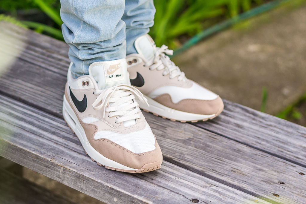 Nike-Air-Max-1-Desert-Sand-On-Feet.jpg