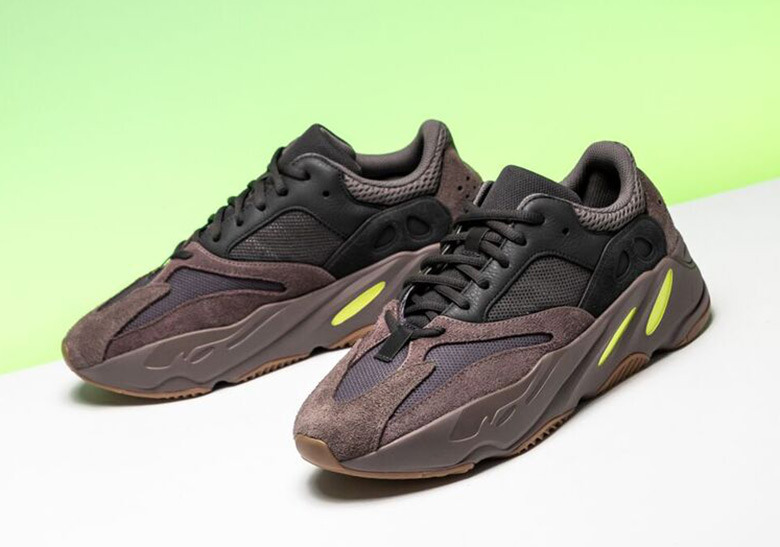 adidas-yeezy-boost-700-mauve-3.jpg