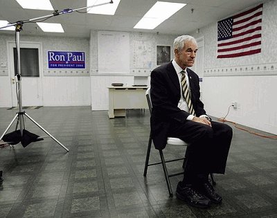 ron_paul_sitting.jpg