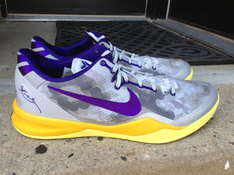 nike-kobe-8-lakers-home-sample-2013_ijjlmy