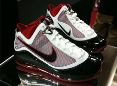 c267e4a99979dea8a21dda77eeda5557--lebron--nike-zoom.jpg