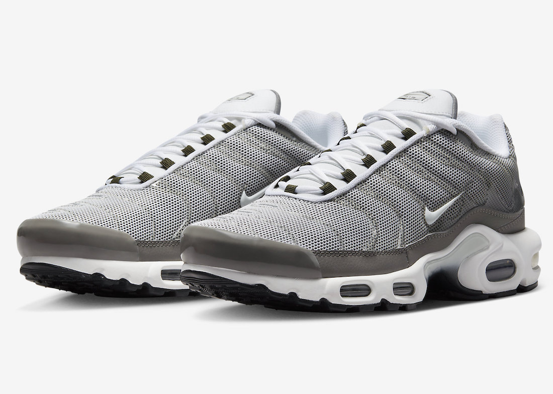 Nike-Air-Max-Plus-Flat-Pewter-DV7665-002-Release-Date-4.jpeg