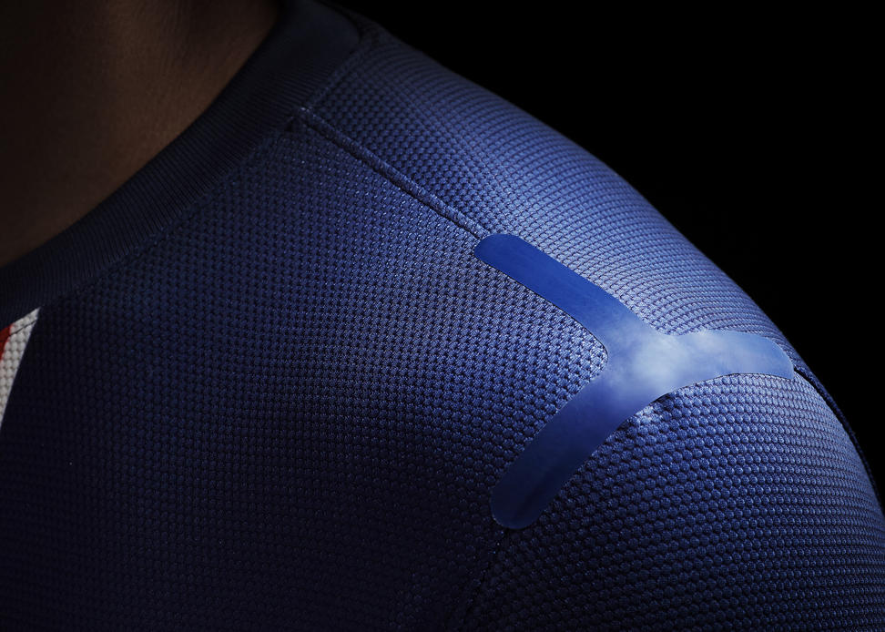 NIKE_PSGJersey_Detail02_RP_detail.jpg