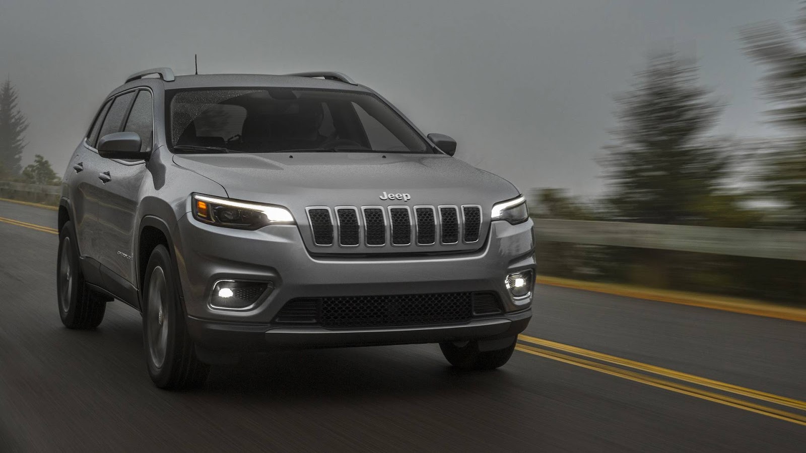 Jeep-Grand-Cherokee-2019-46.jpg