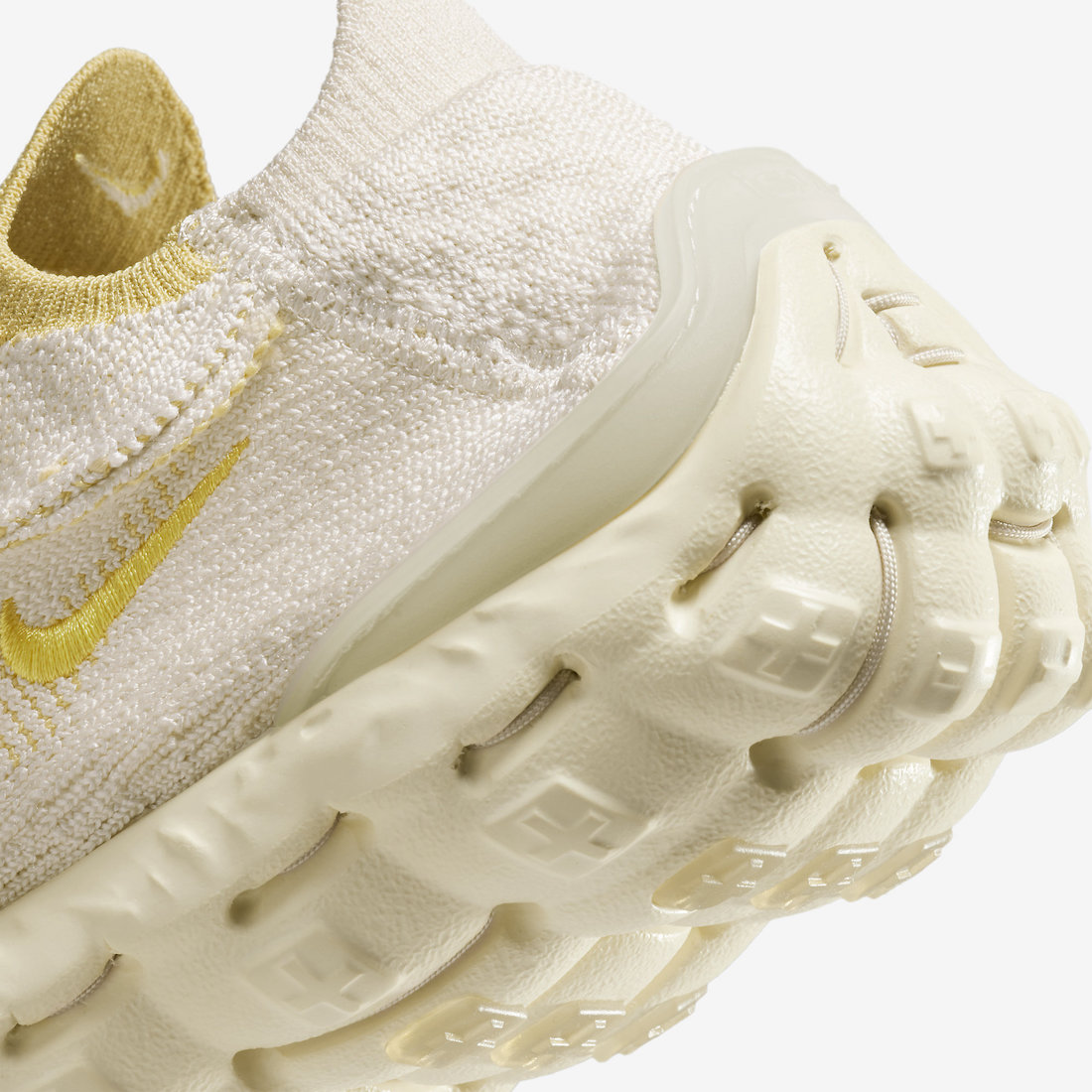 Nike-ISPA-MindBody-Light-Cream-DH7546-200-7.jpeg