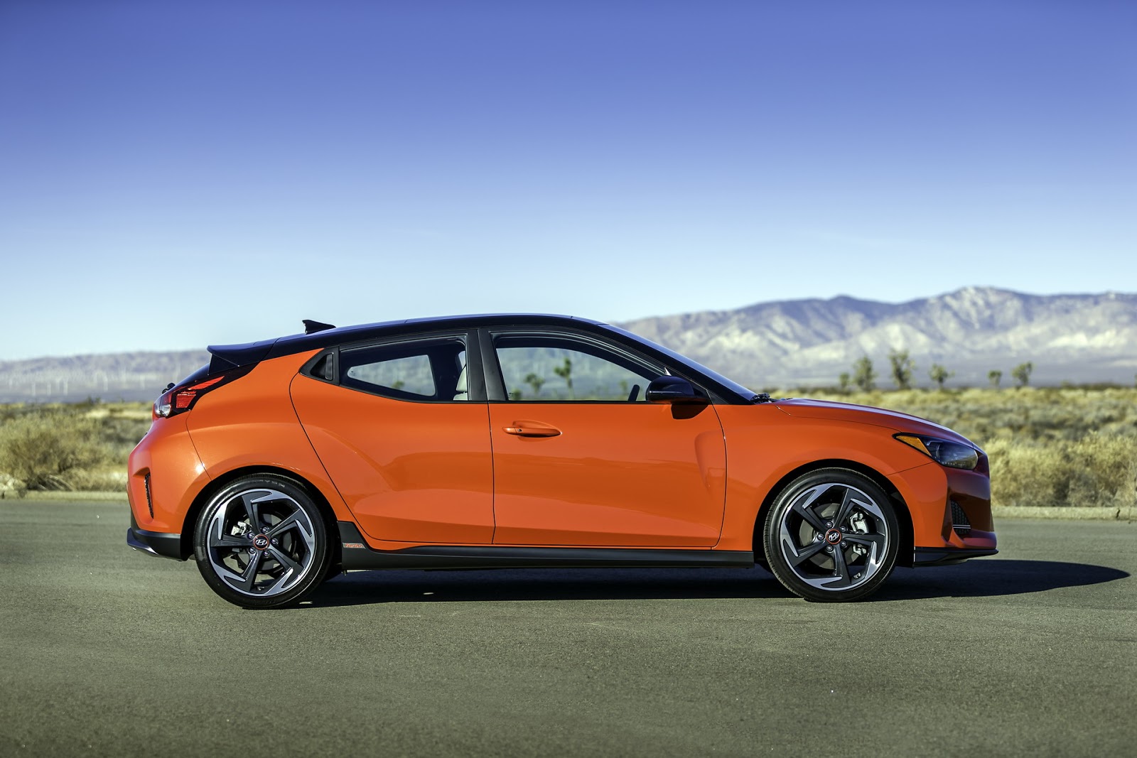 2019-Hyundai-Veloster-46.jpg