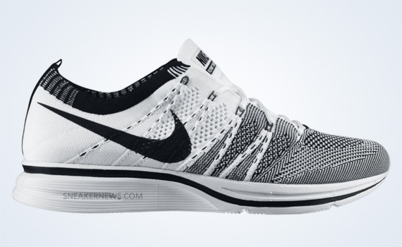 nike-flyknit-trainer-white-black.jpg