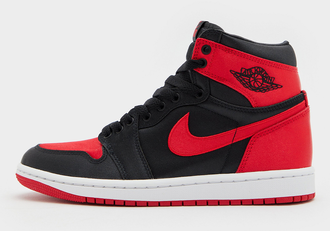 Air Jordan 1 High Satin Bred FD4810-061 Lateral Side