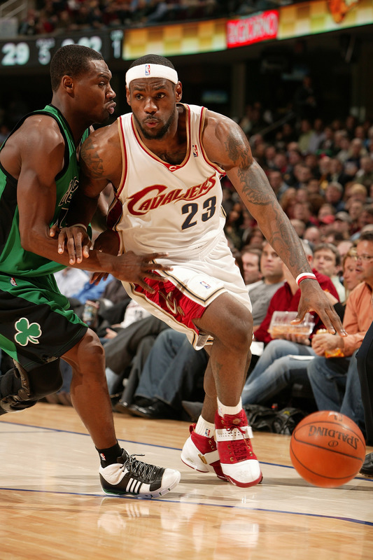 80250f75eb6da9bd0cb45407c5b332fb-getty-76075331ge002_celtics_cavs.jpg