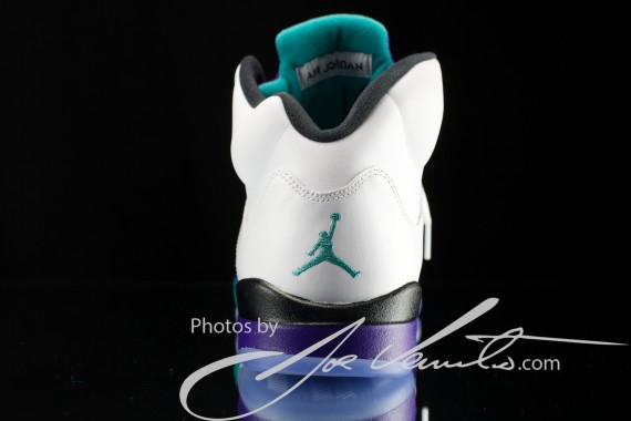 air-jordan-v-grape-new-images-03-570x380.jpg