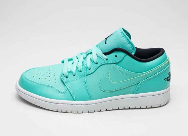 air-jordan-1-low-hyper-turquoise-black-white.jpg