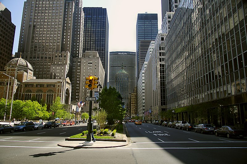 800px-Park_Avenue_01.jpg