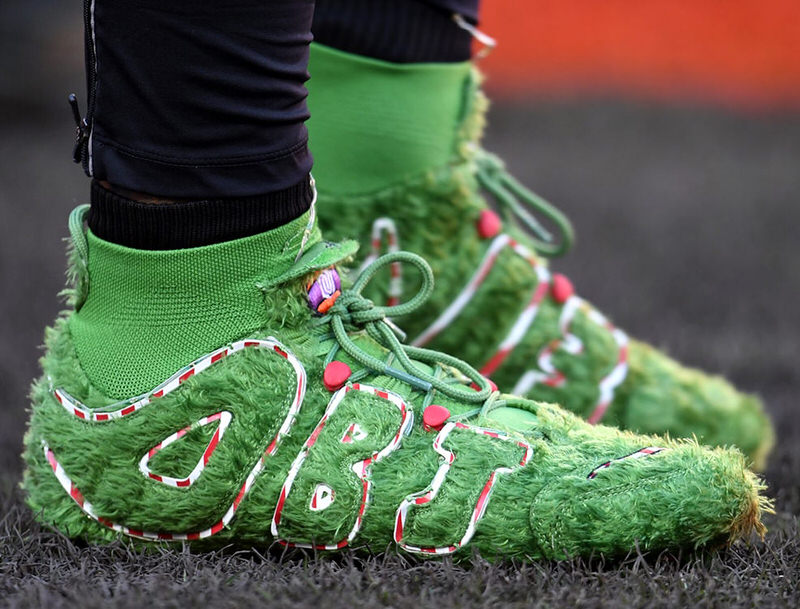 odell-beckham-jr-nike-grinch-uptempo-cleat.jpg