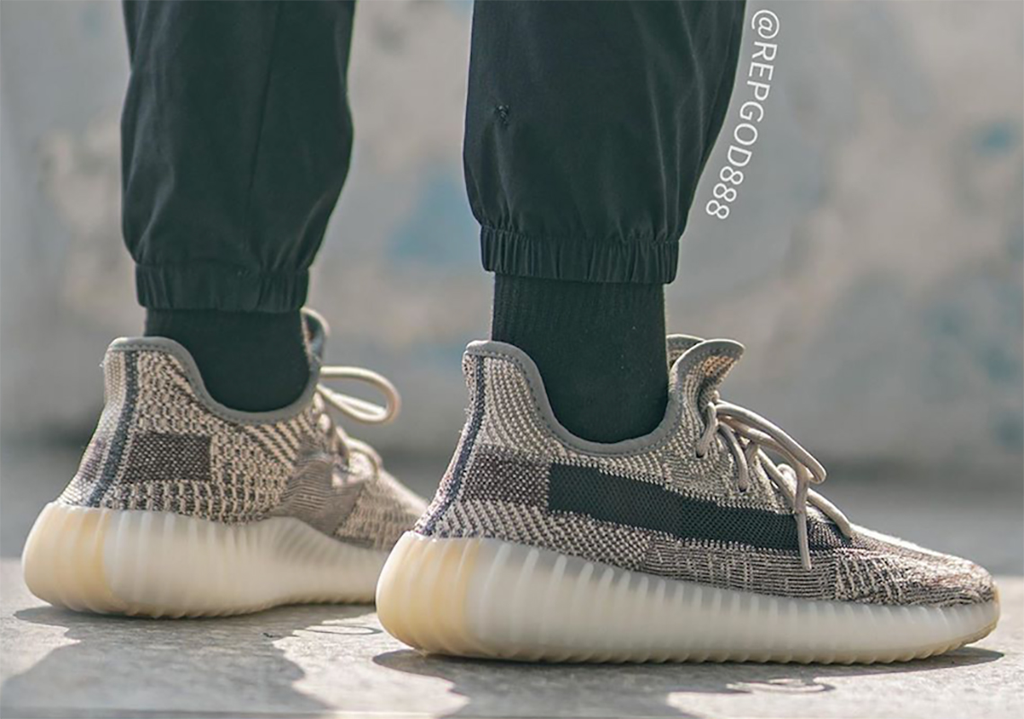 adidas-yeezy-350-v2-zyon-FZ1267-1.jpg