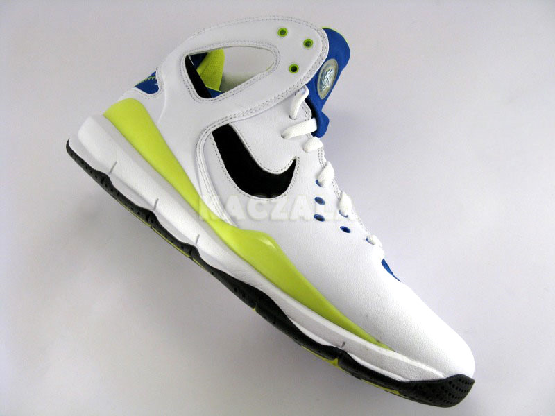 nike-huarache-08-white-volt-14-web.jpg