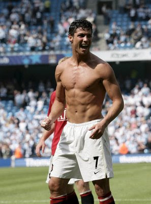 cristiano-ronaldo-topless-picture.jpg