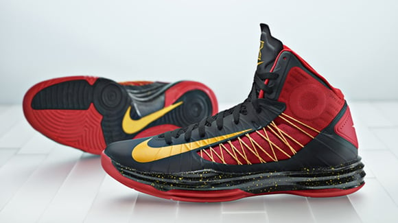 Nike-Hyperdunk-2012-Kyrie-Irving.jpg