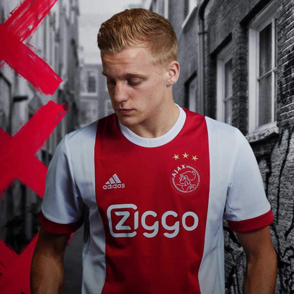 ajax-17-18-home-kit%2B%25282%2529.jpg