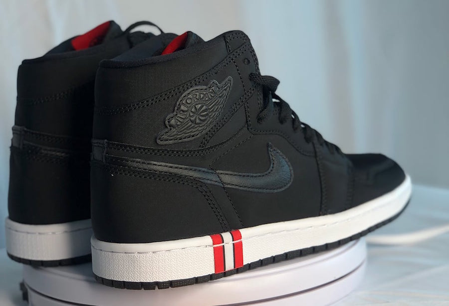 PSG-x-Air-Jordan-1-Heel.jpg