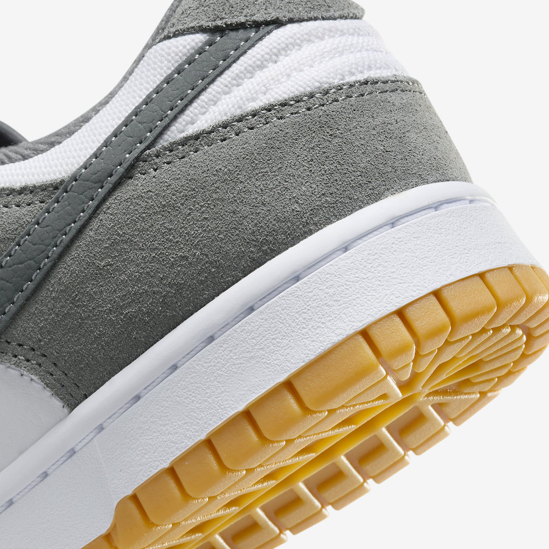 Nike-Dunk-Low-Smoke-Grey-Gum-FV0389-100-7.jpg