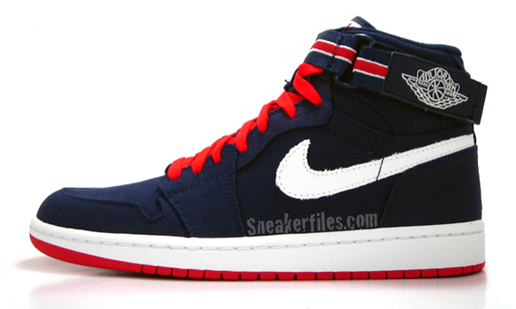 air-jordan-i-1-high-strap-midnight-navy-varsity-red-sail-2.jpg