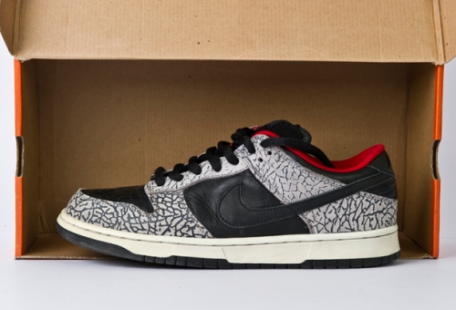 nike-sb-dunk-low-supreme-black-cement-grey.jpg