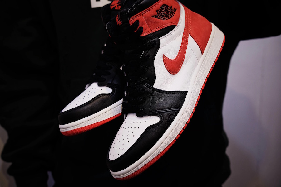 Air-Jordan-1-OG-6-Rings-Side.jpg