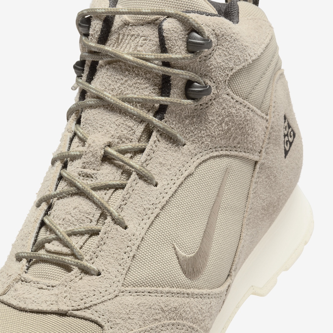 Nike-ACG-Torre-Mid-WP-Khaki-6.jpeg