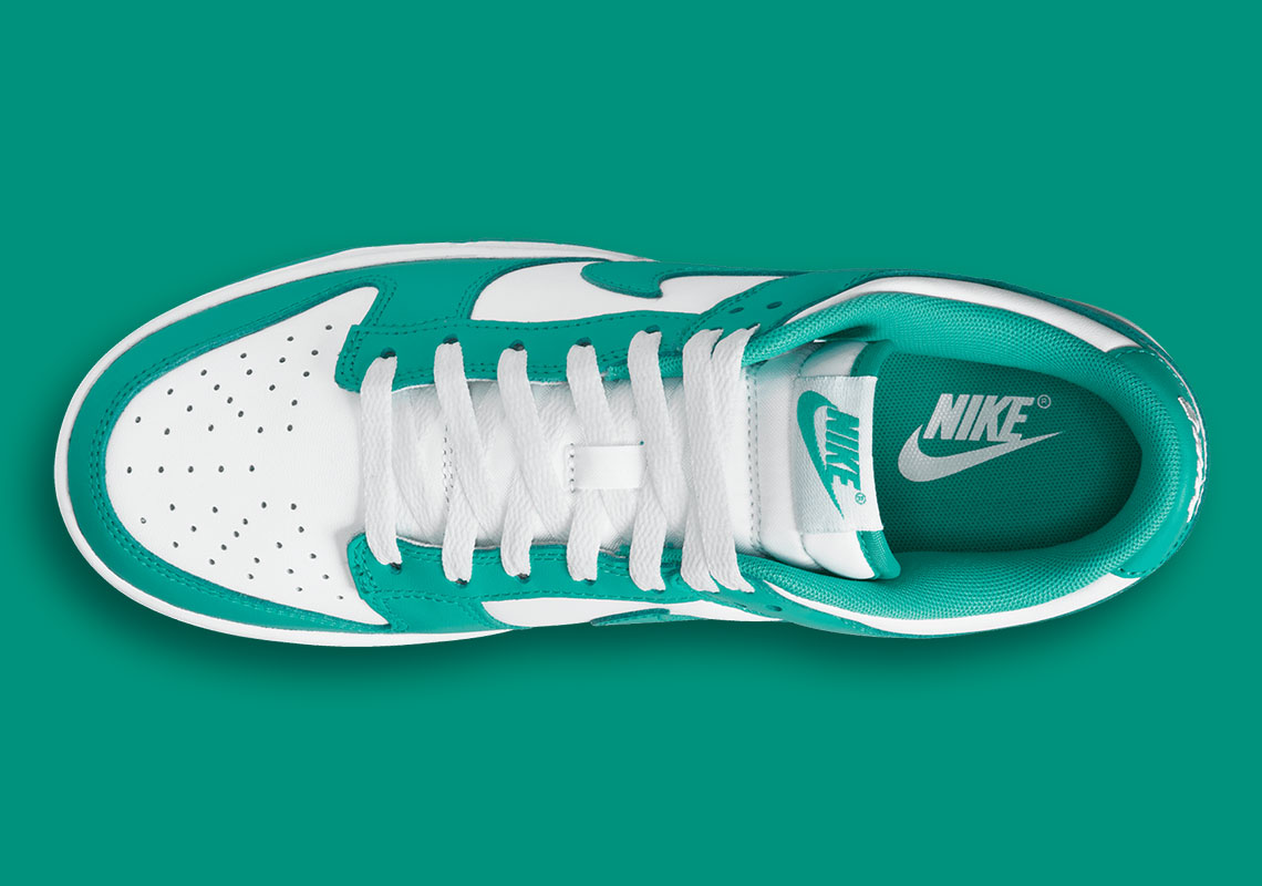 nike-dunk-low-clear-jade-DV0833-101-3.jpg