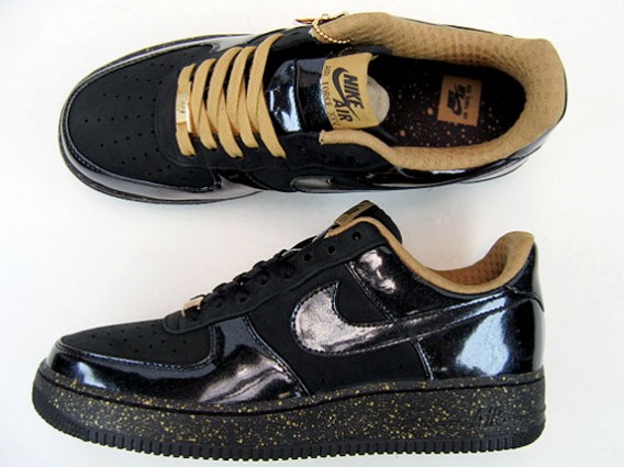 af1_wmns_cb34_blk_gold_002.jpg