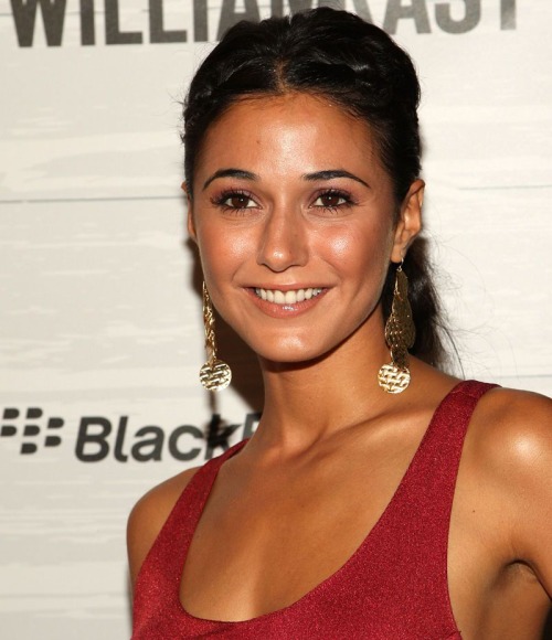 emmanuelle-chriqui-spring-02.jpg