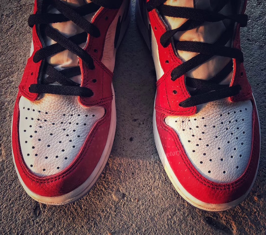 Air-Jordan-1-Chicago-Crystal-Clear-Sole-On-Feet-Release-Date-4.jpg