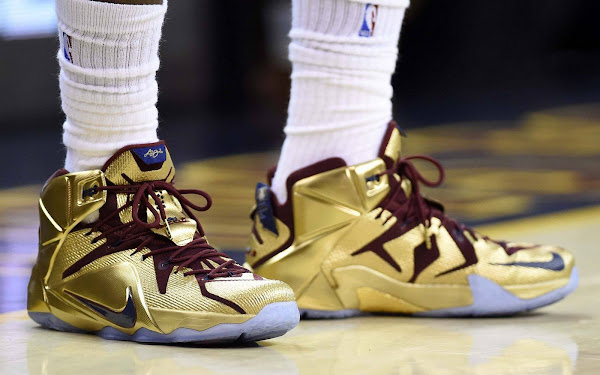 nike-lebron-12-pe-finals-gold-1-01.jpg