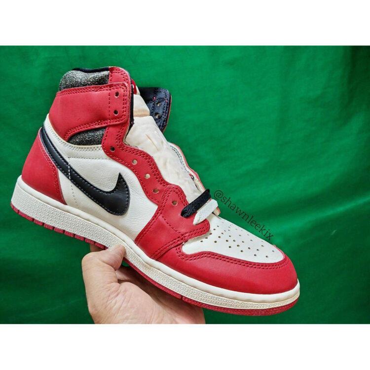 Air-Jordan-1-Retro-High-OG-Chicago-Reimagined-DZ5495-612-01-750x750.jpg