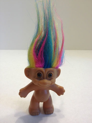 72361515d47da06ab6d87f351aea29ce--troll-dolls-rainbow-hair.jpg