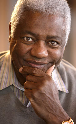 Oscar-Robertson-headshot.jpg