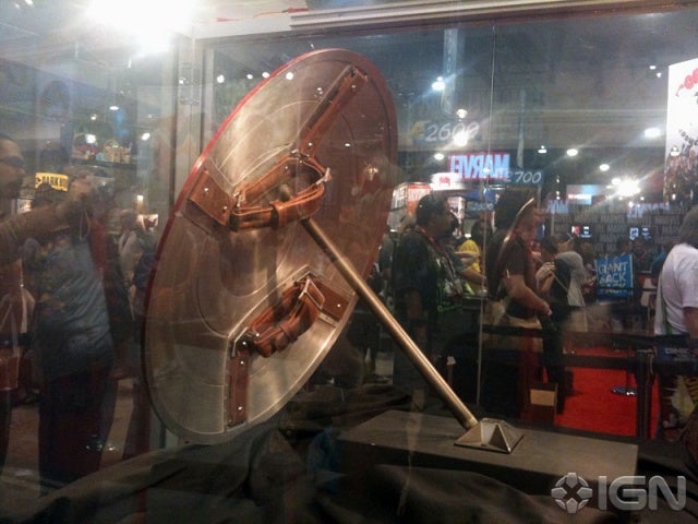 sdcc-10-caps-real-life-shield-20100725114754719_640w.jpg