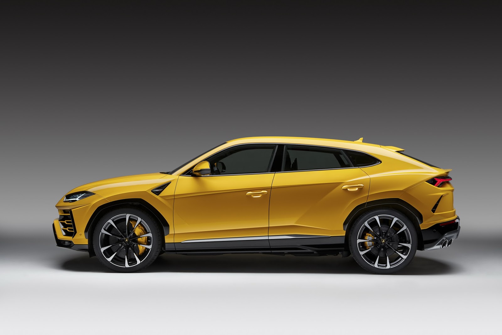 Lamborghini-Urus-SUV-7.jpg