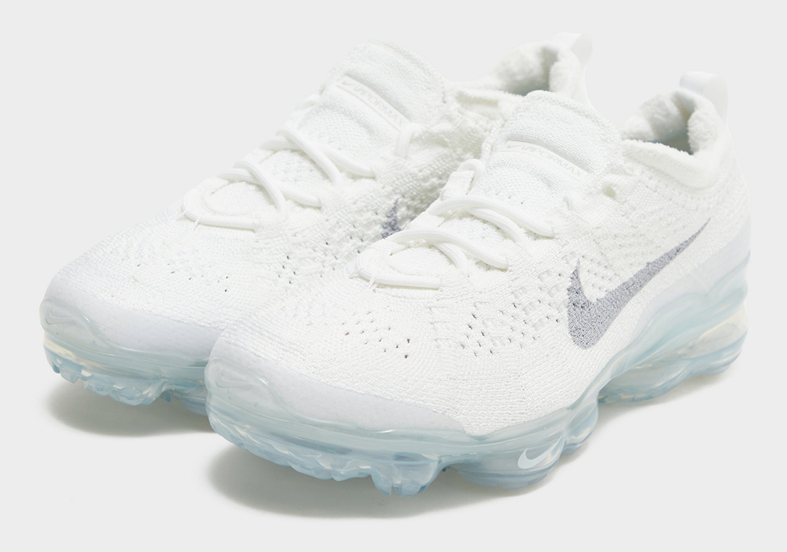 nike-vapormax-flyknit-2023-pure-platinum-metallic-silver-DV6840-100-1.jpg