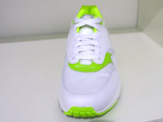 air-max-1-white-neon-02.jpg